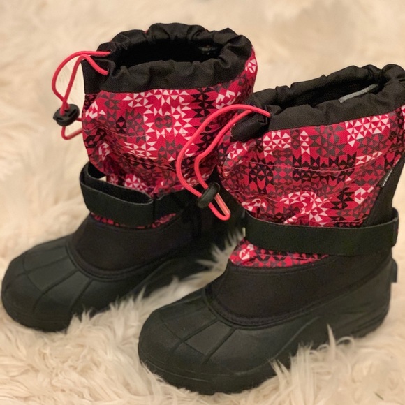 Big Kids Columbia Snow Boots - Picture 2 of 4